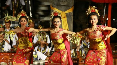 Balinese Dance Palm Living