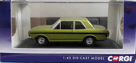 Vanguards 143rd Scale Diecast Ford Cortina Mk2 Lotus Green 04121