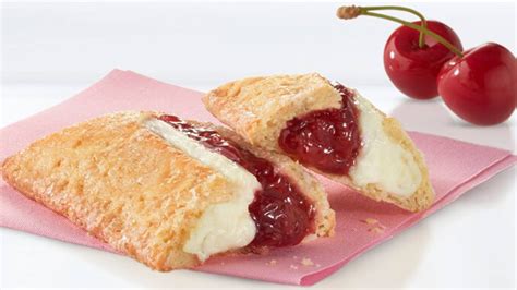People Are Discovering Mcdonalds Cherry And Creme Pies And Theyre