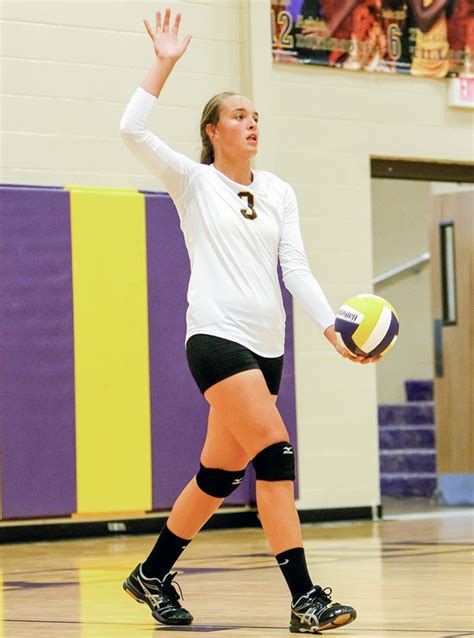 Volleyball Standout Breleigh Favre Daughter Of Brett Favre Takes Oak Grove By Storm Maxpreps