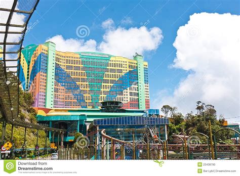 First world hotel is adjoined to the first world plaza, which boasts 500,000 sq feet of indoor theme park, shopping centre and food galore. Hotel First World At Genting Highlands Stock Photo - Image ...