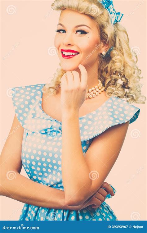 Blond Pin Up Woman Stock Image Image Of Gorgeous Glamor 39393967