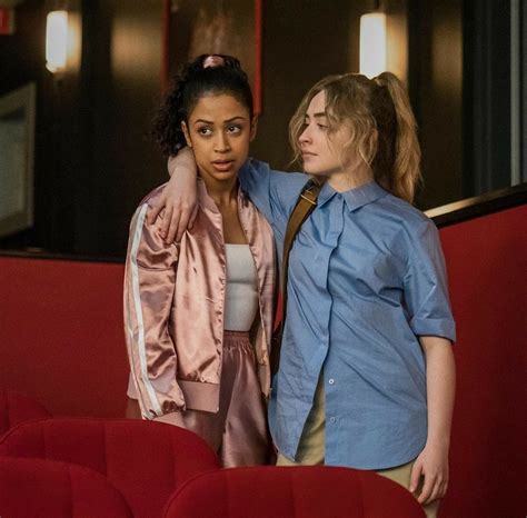 Sabrina Carpenter And Liza Koshy Work It Movie Sabrina Carpenter Sabrina Carpenter Outfits