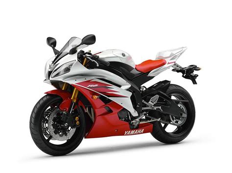 In this version sold from year 2003 , the dry weight is 162.0 kg (357.1 pounds) and it is equipped with a. Yamaha R6 Range: Everything you need to know | MCN