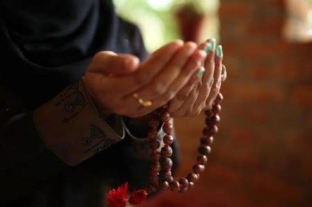 Bacaan Niat dan Doa Buka Puasa Ganti Ramadan Serta Tata Caranya