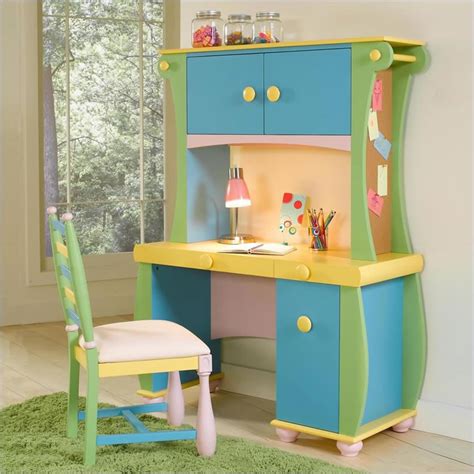 If you do not want to go down this route the study space in the kids' room also benefits from colors that are repeated elsewhere in the setting and you can use a common color scheme to link. Study Table 17 - KidsZone Furniture