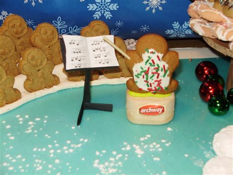 Great for decorating with royal icing and bringing to your next. Hye Thyme Cafe: Archway's Iced Gingerbread and Gingerbread ...