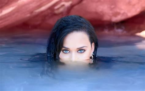 Katy Perry Wallpaper +1 • CelebMafia