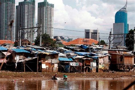 Masalah sosial umumnya terjadi di seluruh negara. Mengulas Perbedaan Antara Permasalahan Dan Konflik Sosial ...