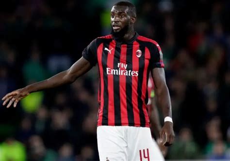 There are reports mino raiola is demanding €10m per year wages for milan goalkeeper gianluigi donnarumma. Chelsea's Bakayoko will have to take big wage cut to join ...