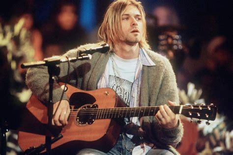 Kurt cobain, legendary lead singer, guitarist and songwriter of nirvana, the flagship band of generation x, remains an object of reverence and fascination for music fans around the world. Se subasta la guitarra de Kurt Cobain por seis millones de ...
