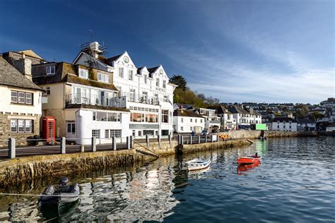 St Mawes Independent Local Travel Info Cornwall Guide