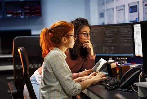 How To Get An Entry Level Office Job - Job Retro