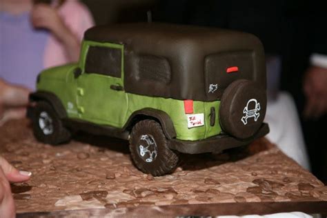 Grooms Cakeloved Looked Just Like My Husbands Jeep Jeep Cake