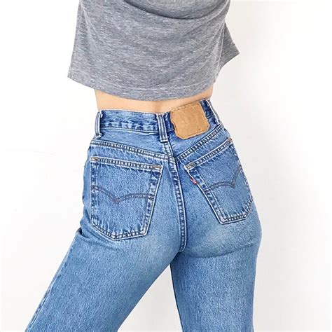 Vintage Levi S 501 Jeans 24