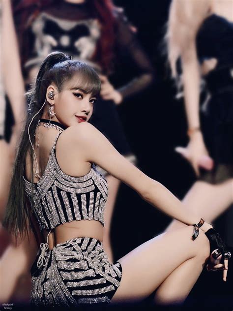 Lisa — Coachella Lisa Lalisamanoban Blackpink Coachella Selebriti Wanita Gadis Cantik Asia