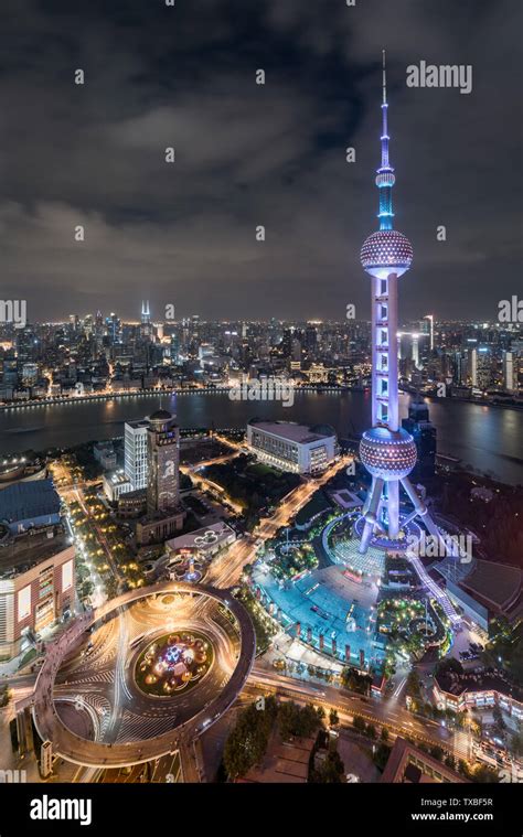 Night View Of Shanghai Oriental Pearl Tv Tower Stock Photo Alamy