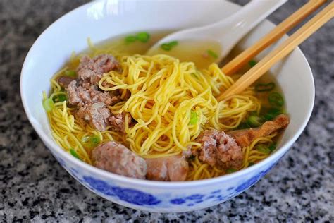 Seafood egg noodle soup (mi bien). Hu Tieu Mi Recipe - Vietnamese Pork Noodle Soup | gas•tron ...