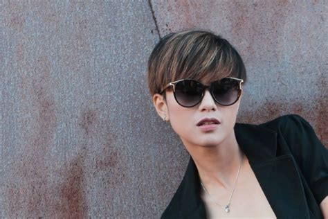 Da androgyne frisuren heute immer beliebter werden überrascht es. Kurzhaarfrisuren für Damen: 2021 wird frisch und elegant