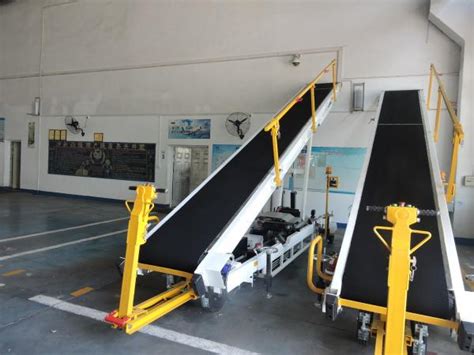 Towable Airplane Conveyor Belt Hydraulic Oil Volume 80 100l Easy