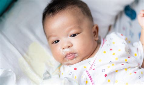 Why Do Babies Vomit Newborn Baby