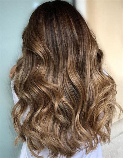 Wavy brown and blonde ombre look. 50 Ideen für hellbraunes Haar mit Highlights und Lowlights ...