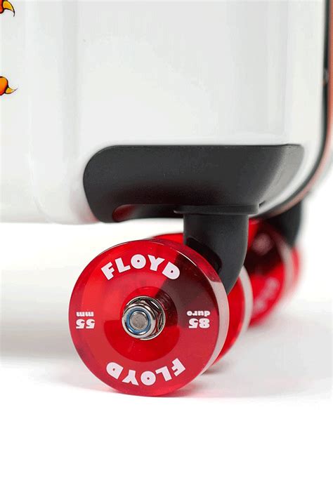 Ensure you are road trip ready with this luggage – CD Shop | Classic Driver