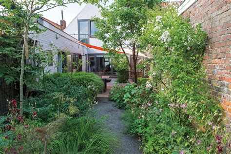 Des astuces pour aménager un petit jardin en ville