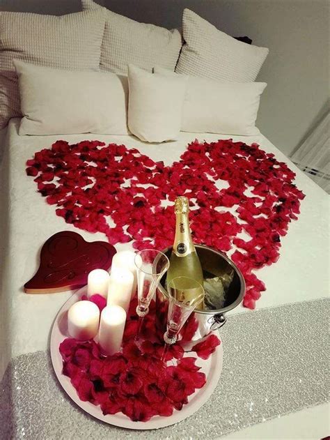 43 Best Valentines Day Bedroom Decoration Ideas In 2020 Romantische Ideeën Valentijn