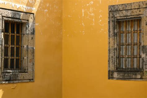 Exploring Guadalajara's Historic Architectural Marvels: An Enchanting