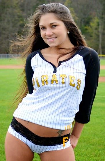 Beauty Babes 2013 Mlb Playoffs Nl Wild Card Babe Battle Pittsburg Pirates Vs Cincinnati Reds