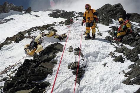 How John Branch told the story of three Indian climbers ...