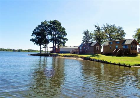 East fork stable lodging units, except the bunkhouses and the wiley bunkhouse, are fully furnished with all appliances, coffee pot, telephone, utensils, linens, charcoal barbecue grill, central heat and air, and tv. Fish right from the shores from one of our Lake Fork ...
