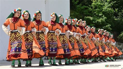 Pin By Галинъ Колевъ On Bulgarian Folklore And Customs Bulgaria