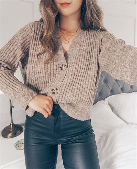 How To Style 2020s Cropped Knit Cardigan Trend