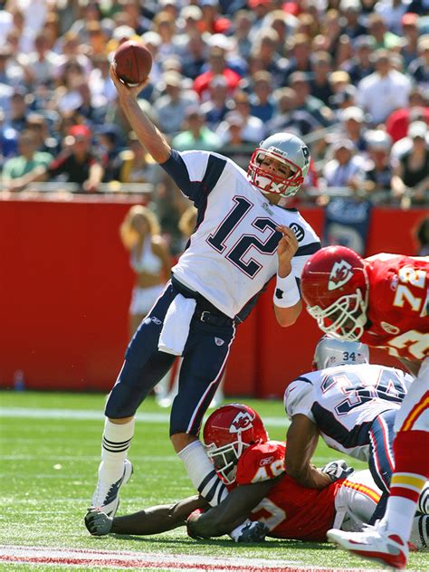 Tom brady and phil mickelson will take on aaron rodgers and bryson dechambeau in capital one's the tom brady held a private workout for a number of his buccaneers teammates on monday. Tom Brady: Vermögen & Gehalt bei den TB Buccaneers 2021