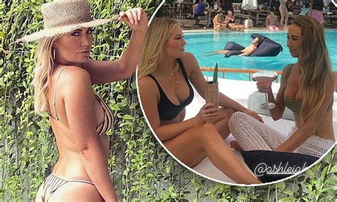 Keira Maguire Flaunts Her Pert Posterior In A Bikini Daily Mail Online