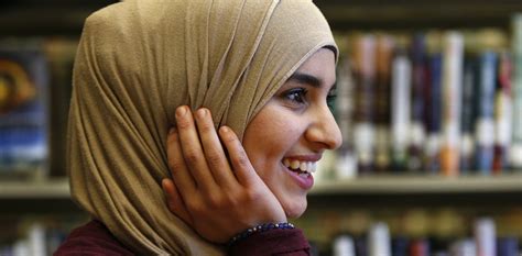 Why Do Muslim Women Wear Ahijab Trendradars Latest