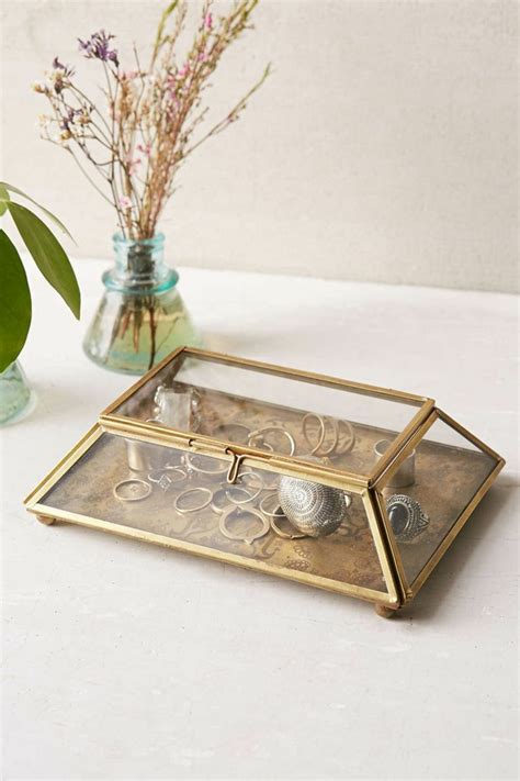 Le coffret à bijoux - une boîte de surprises - Archzine.fr