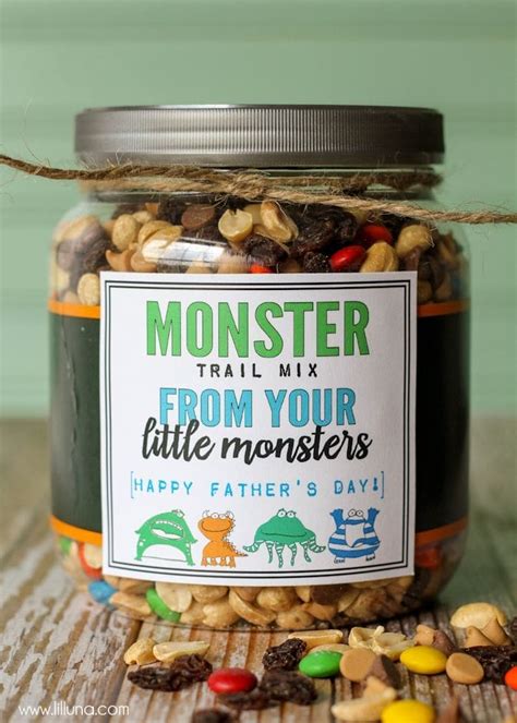 Unique father's day gifts homemade. 100+ DIY Father's Day Gifts | Lil' Luna