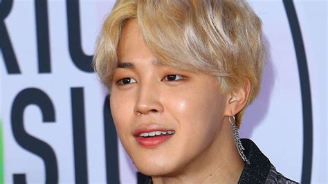 Bts Jimin’s Back Injury And Medical Tape Has Fans Concerned Hollywood Life