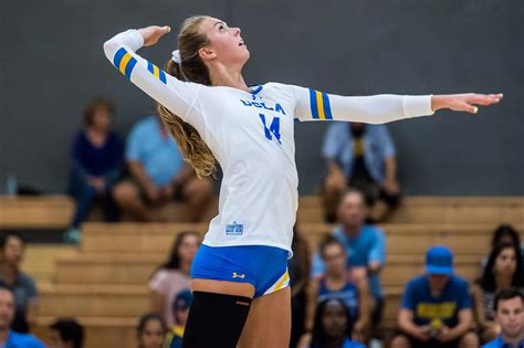 Ucla Womens Volleyball Gets Sealys 200th Win Takes On Long Beach St
