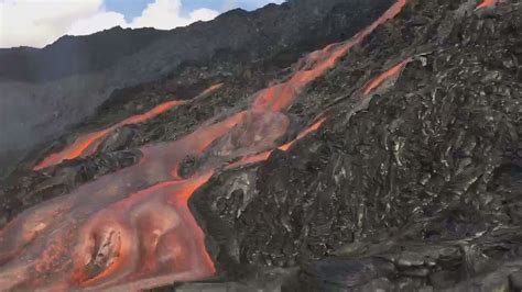 Video New Lava Breakout On Pali Recorded