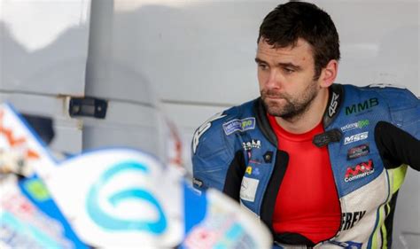 With their legacy of innovation and racing success, riders choose dunlop motorcycle tires because they know that they can trust them. William Dunlop overlijdt in trainingsongeval Skerries 100