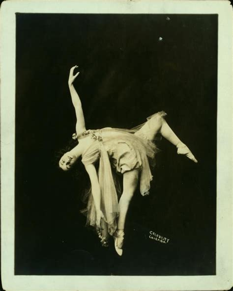 Vintage Vaudeville And Burlesque Dancers