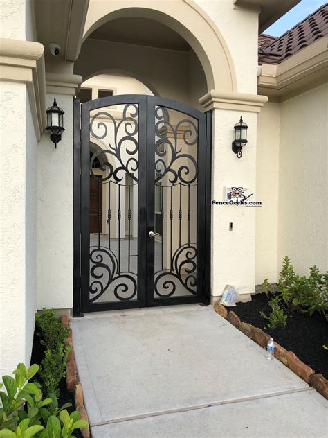 Front Door Entry Gate Enclosure Fence Geeks Wrought Iron Fences