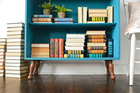 Tranquil Bookcase With Velvet Finishes Paint