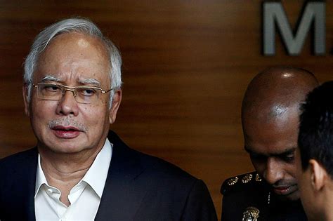 Langgani www.najibrazak.com untuk menerima maklumat terkini. Former Malaysian PM Najib arrested in graft probe | ABS-CBN News