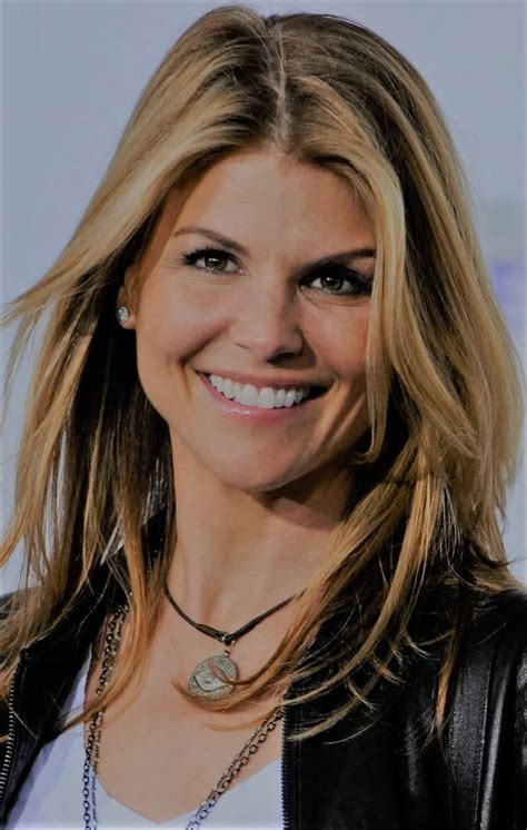 Lori Loughlin Measurements Bio Height Weight Shoe And More