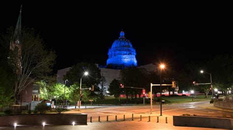 Missouri Lights Capitol Dome Blue In Honor Of Fallen Law Enforcement